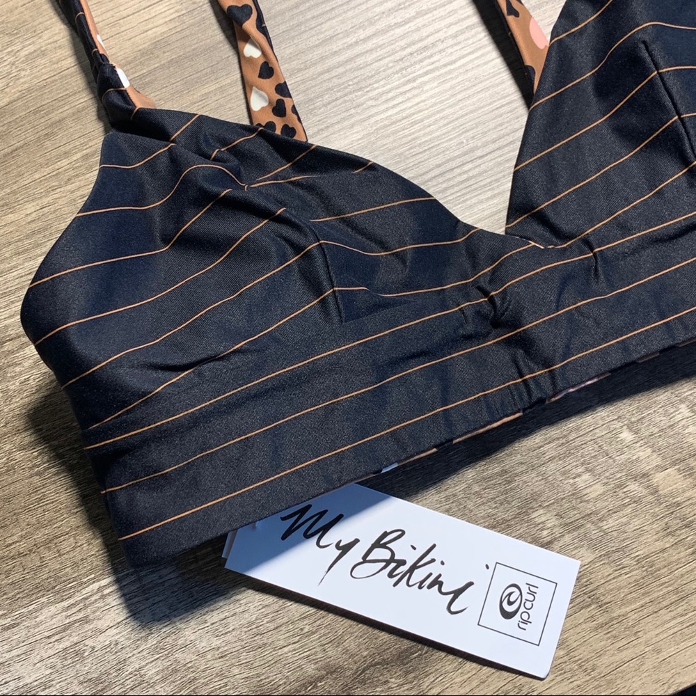 • NWT [Rip Curl] Reversible Bikini Top • - Picture 12 of 16